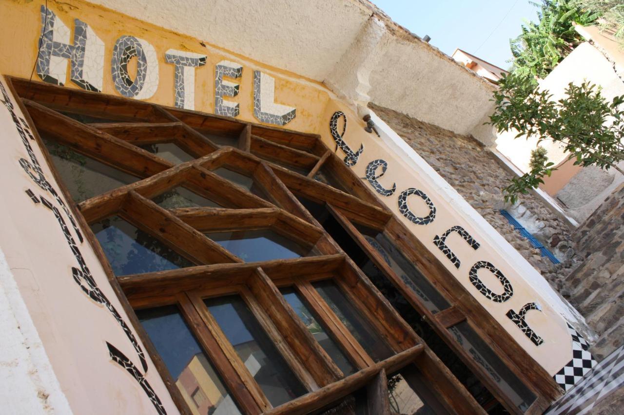 Hotel Leonor Beni Chiker Exteriör bild